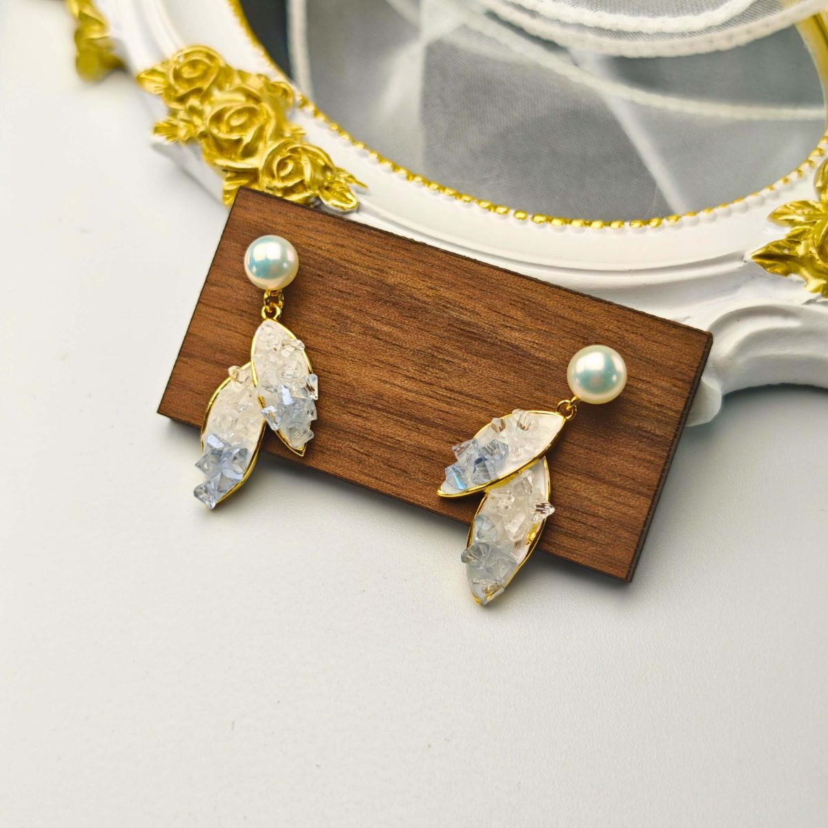Crystal Leaf & Pearl Dangle Earrings - Image 4