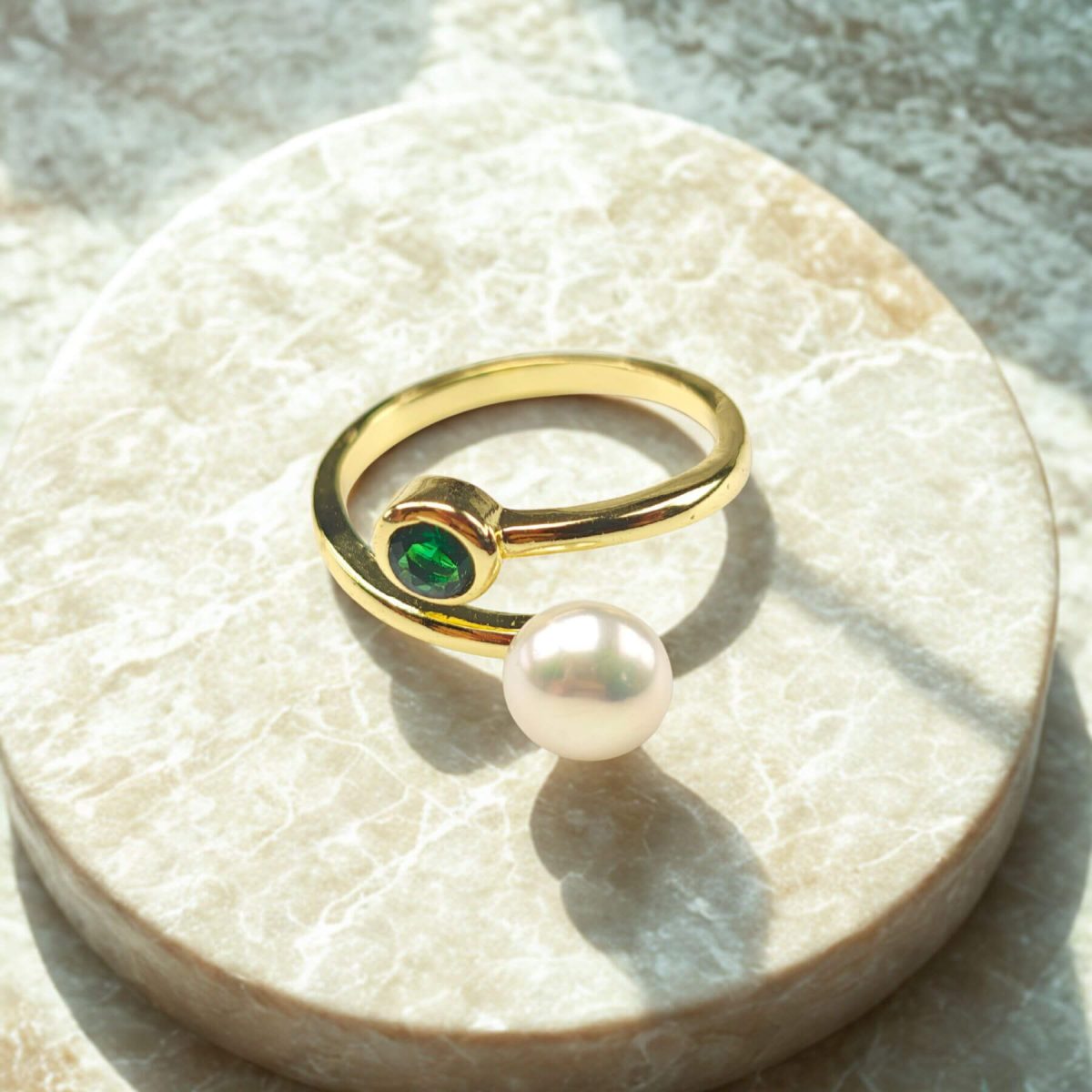Lush Pearl Swirl Ring - Image 2