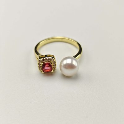 open-green-zircon-natural-pearl-gold-ring