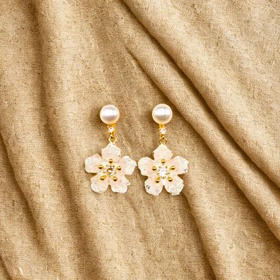 pearl-blossom-crystal-earrings