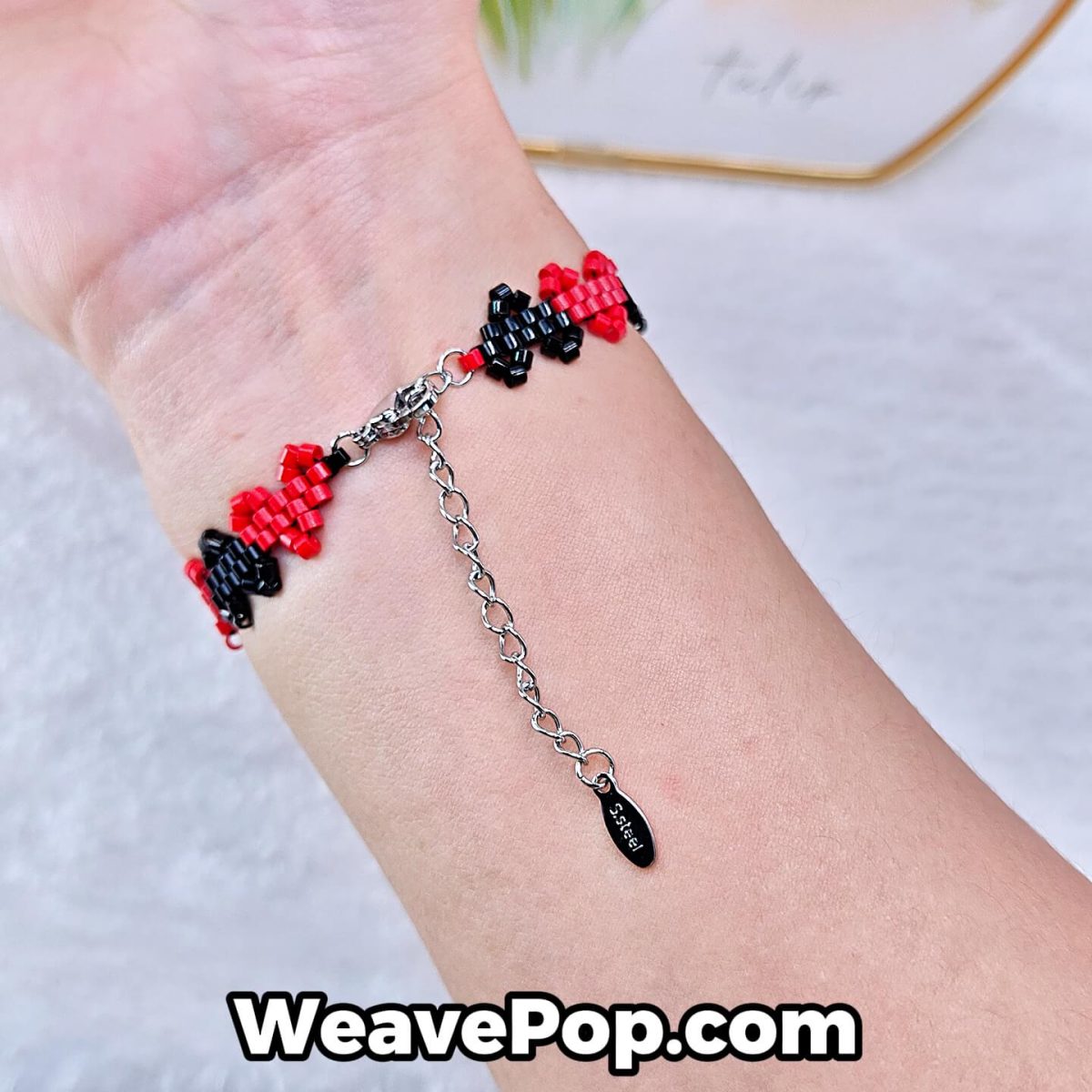 bead bracelet kit B046 – heart pattern bracelet worn close-up