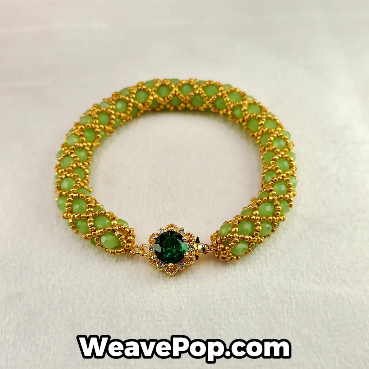 Woven bead bracelet kit B038 – product display 2