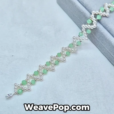 Flat bead pearl bracelet kit in green – B072