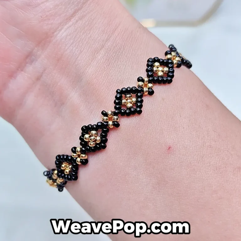 black diamond pattern seed bead bracelet design idea