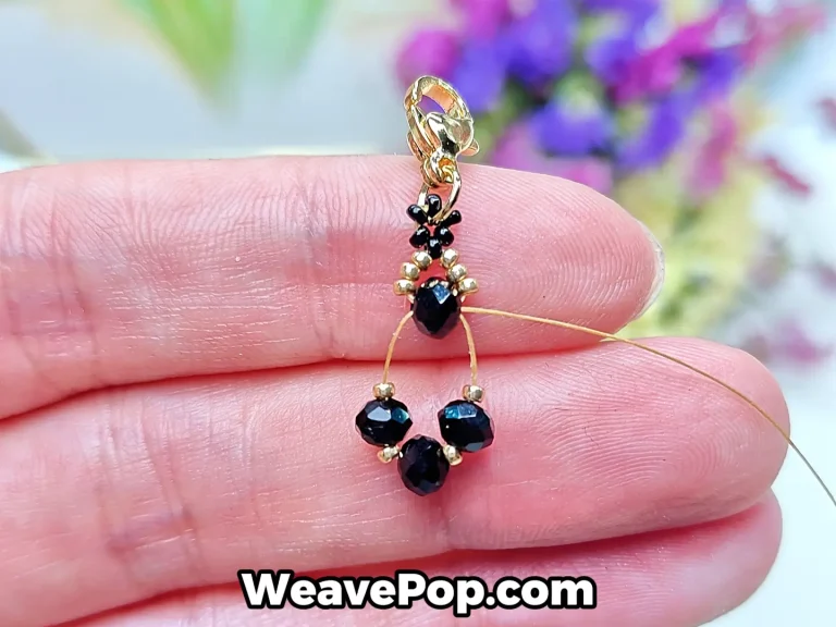flower bead bracelet tutorial step 4 adding alternating gold seed beads and flat beads to form the flower edge