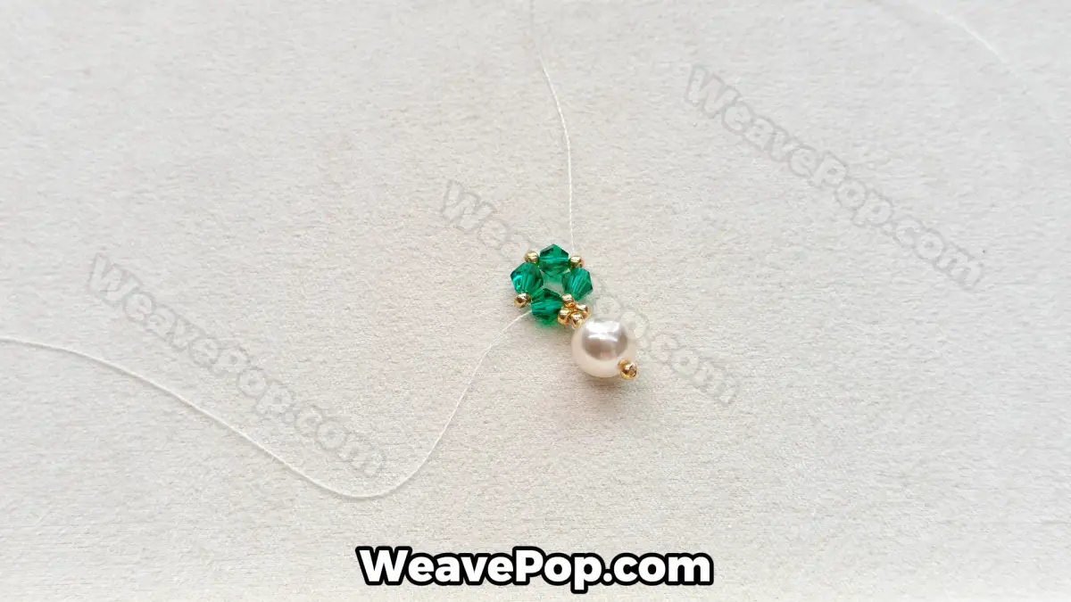 Step 13 of this seed bead necklace beading pattern - Preparing for expansion