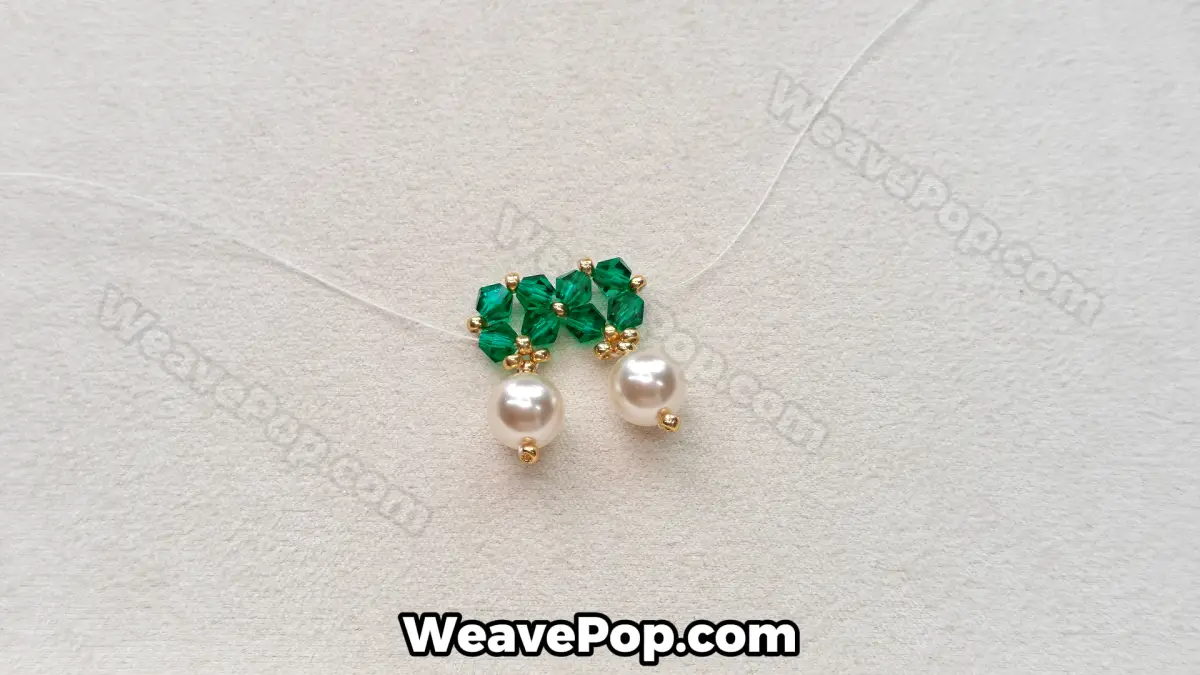 Step 21 of this seed bead necklace beading pattern - Completed pendant unit