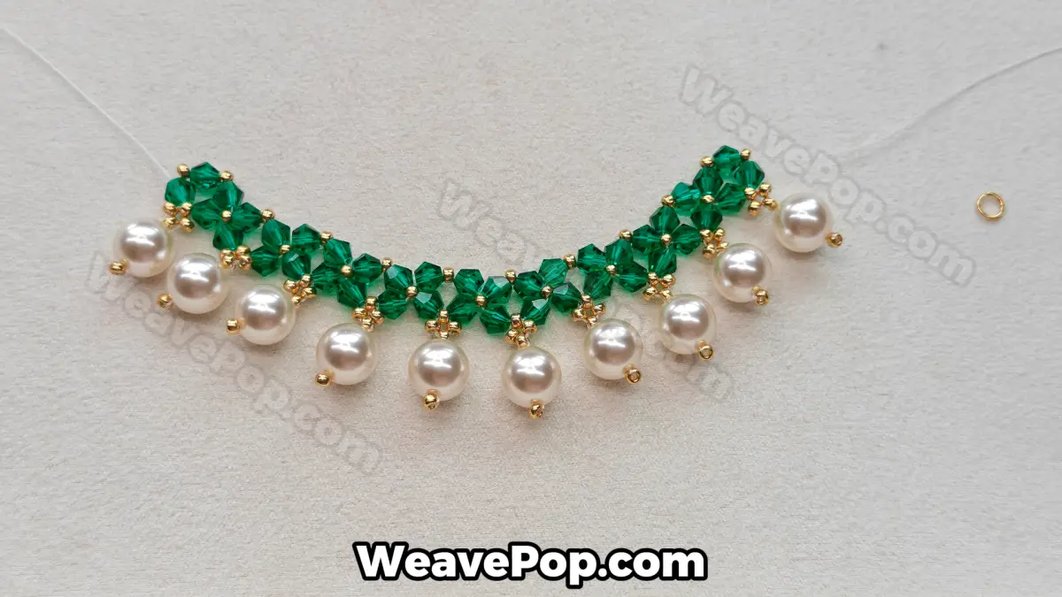 Step 22 of this seed bead necklace beading pattern - Repeating the pattern