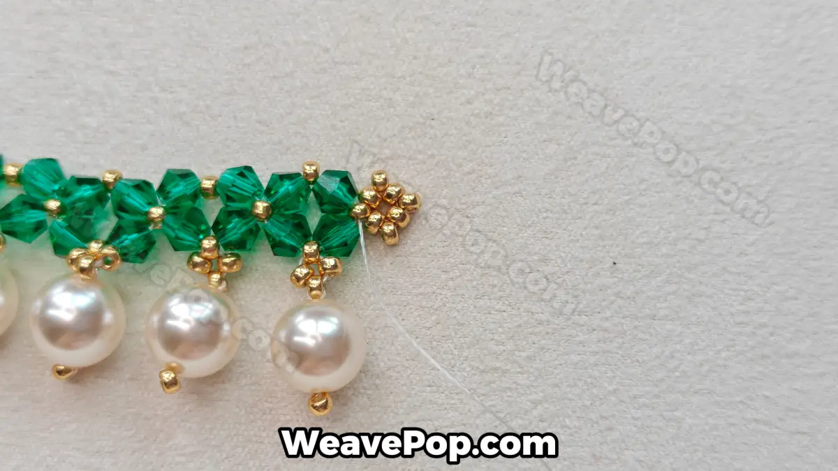 Step 28 of this seed bead necklace beading pattern - Creating connector base
